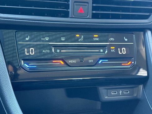 New 2025 Volkswagen Jetta SE image 18