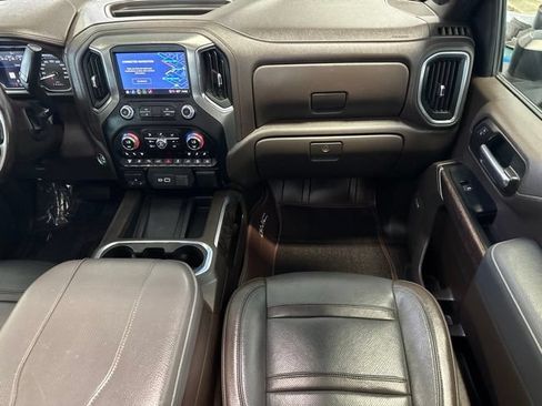 Used 2023 GMC Sierra 2500 Denali w/ Denali Black Diamond Edition AWD/4WD image 26
