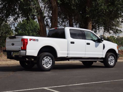 Used 2017 Ford F250 XLT w/ XLT Value Package AWD/4WD image 5