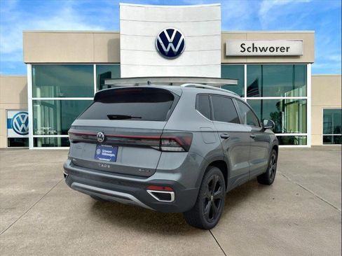 New 2026 Volkswagen Taos SEL image 5