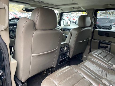 Used 2003 HUMMER H2 w/ Preferred Equipment Group image 22