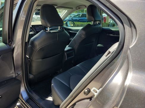 Used 2023 Toyota Camry SE FWD image 9