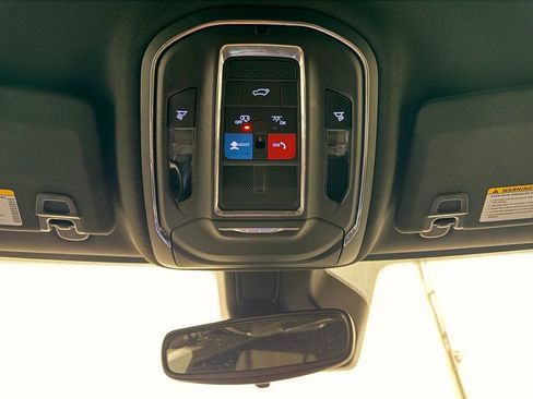 Used 2024 Jeep Grand Cherokee L Laredo image 19