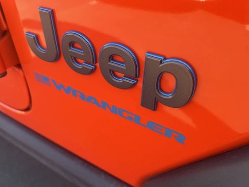 Used 2023 Jeep Wrangler Unlimited Rubicon 4xe w/ Steel Bumper Group image 14