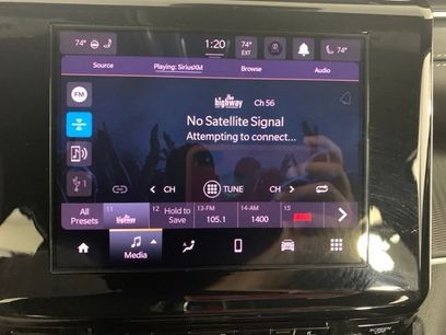 Used 2025 Jeep Grand Cherokee Altitude