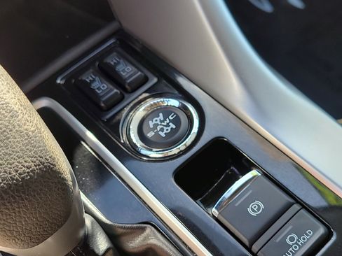 Used 2023 Mitsubishi Eclipse Cross SE image 28