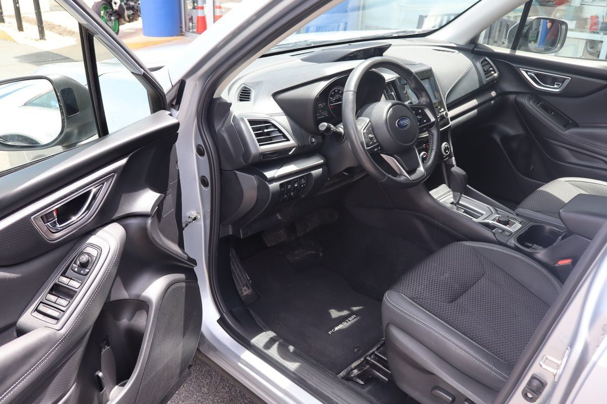 Used 2021 Subaru Forester Premium AWD/4WD image 12