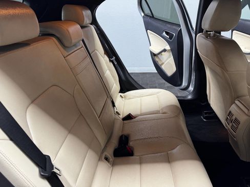 Used 2019 Mercedes-Benz GLA 250 image 46