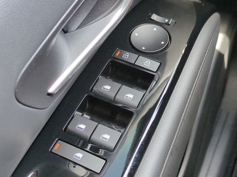 Certified 2025 Hyundai Tucson Limited FWD image 21