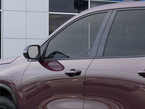 New 2026 Chevrolet Traverse RS image 12