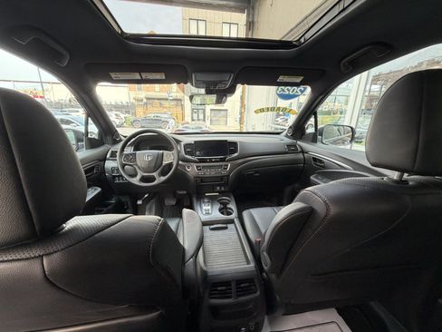 Used 2023 Honda Passport TrailSport image 13