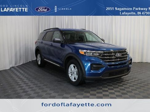 Used 2023 Ford Explorer XLT image 1