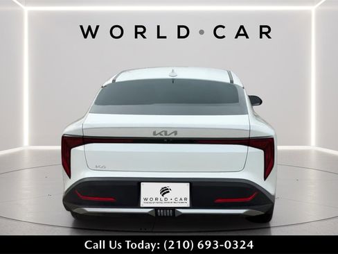 Used 2025 Kia K4 EX image 4