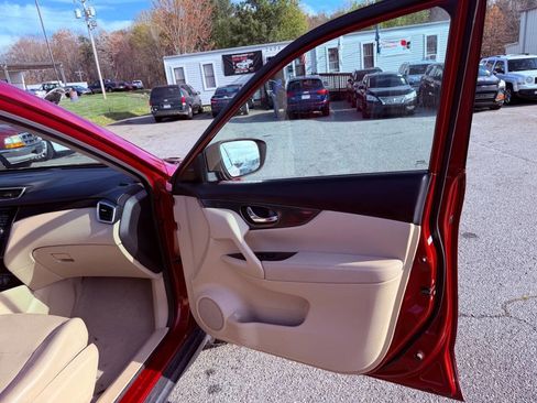 Used 2015 Nissan Rogue SL w/ SL Premium Package image 10