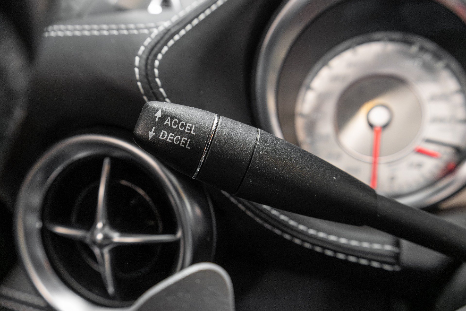 Used 2012 Mercedes-Benz SLS AMG Roadster image 12