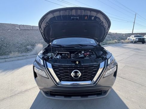 Used 2021 Nissan Rogue SV w/ Premium Package image 37