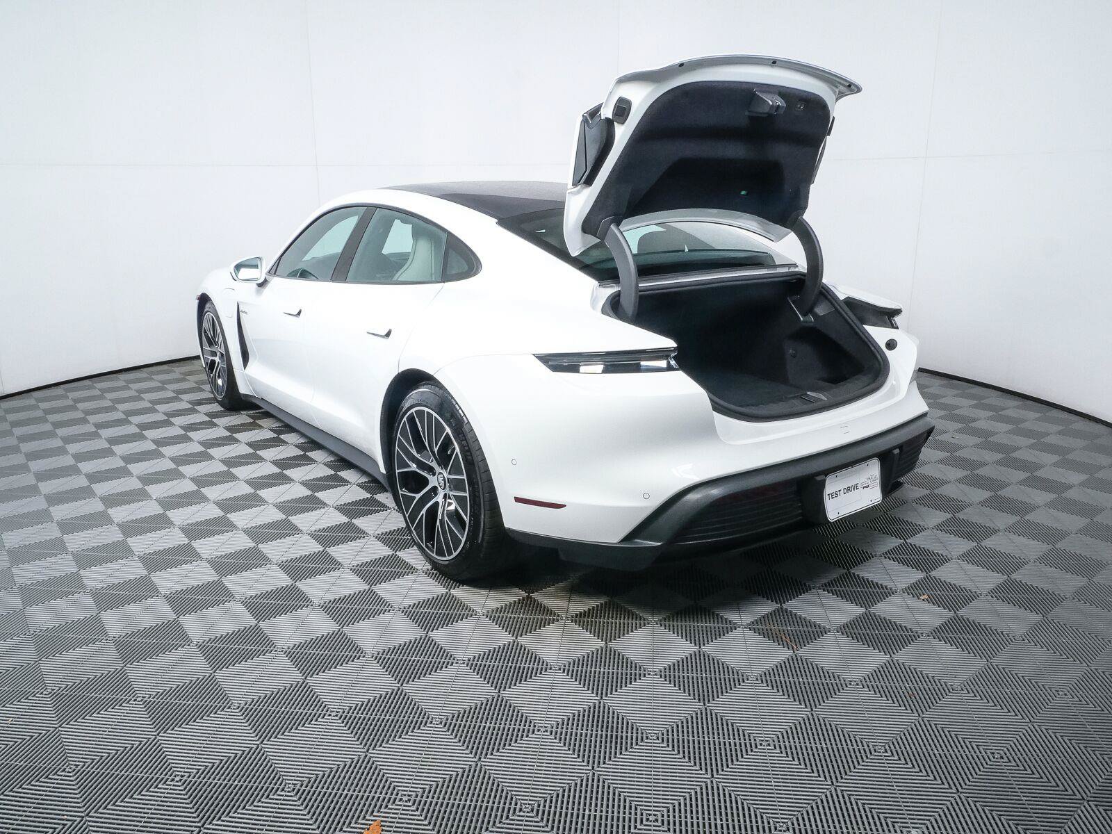 Certified 2024 Porsche Taycan RWD image 33