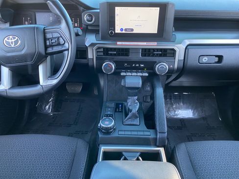 Used 2025 Toyota 4Runner SR5 AWD/4WD image 11