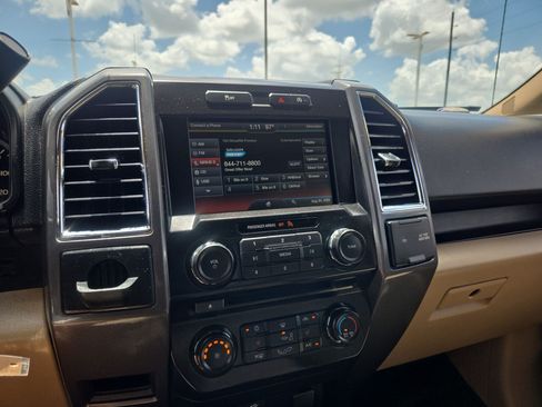 Used 2015 Ford F150 XLT w/ Equipment Group 302A Luxury RWD image 22