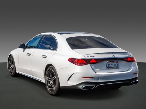 Used 2024 Mercedes-Benz E 450 4MATIC Sedan image 2