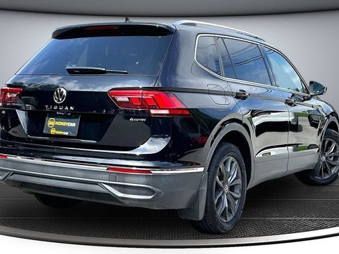 Used 2022 Volkswagen Tiguan SE AWD/4WD image 6