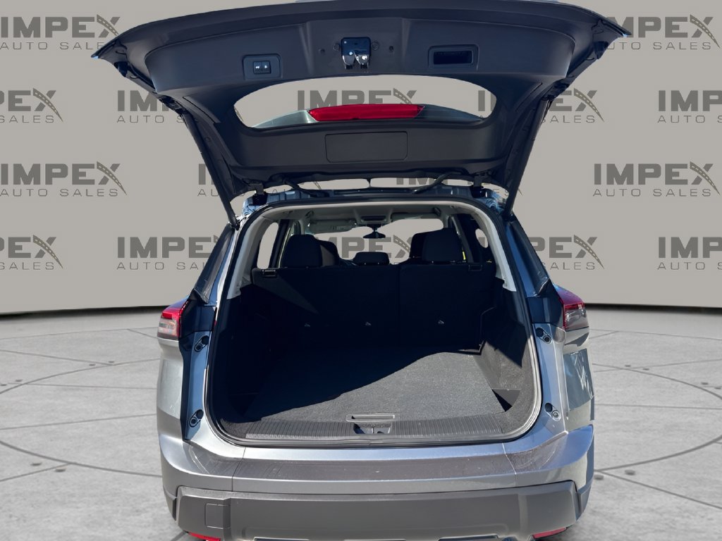 Used 2026 Nissan Rogue SV FWD image 27