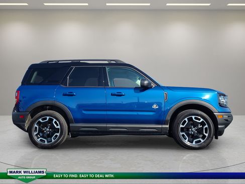 Used 2024 Ford Bronco Sport Outer Banks w/ Tech Package AWD/4WD image 2