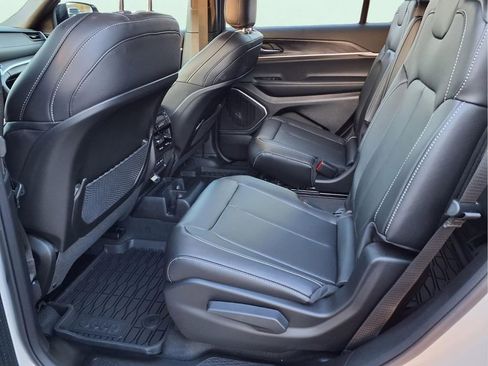 New 2026 Jeep Grand Cherokee L Limited w/ Limited Altitude Package AWD/4WD image 11