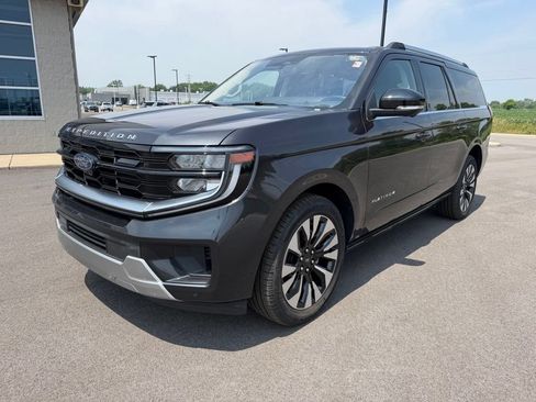 Used 2025 Ford Expedition Max Platinum w/ Driver's Package AWD/4WD image 1
