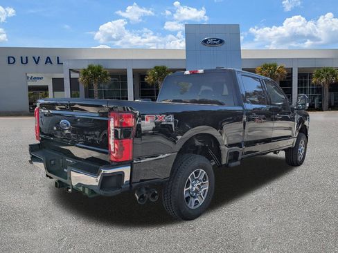 New 2026 Ford F250 Lariat w/ FX4 Off-Road Package AWD/4WD image 4