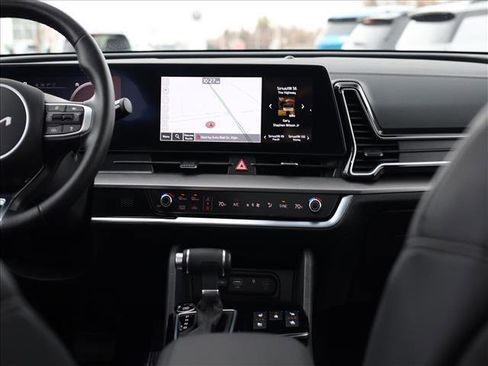 Used 2025 Kia Sportage SX image 22