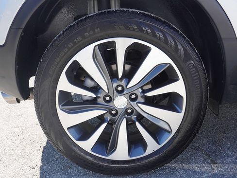 Used 2022 Buick Encore Preferred w/ Safety Package AWD/4WD image 17