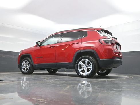 Used 2024 Jeep Compass Latitude AWD/4WD image 35