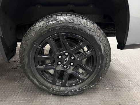 New 2026 Chevrolet Silverado 1500 Custom Trail Boss w/ Turbomax Blackout Package image 11