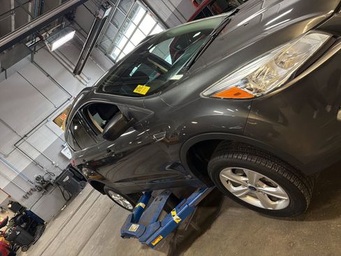 Used 2016 Ford Escape SE w/ Equipment Group 201A image 5