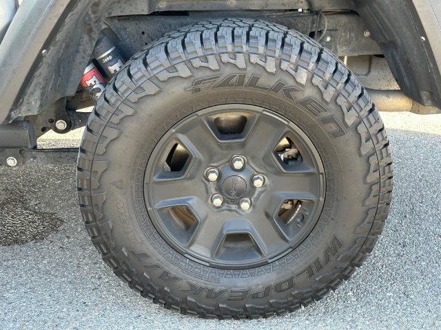 Used 2022 Jeep Gladiator Mojave w/ Trailer Tow Package AWD/4WD image 13