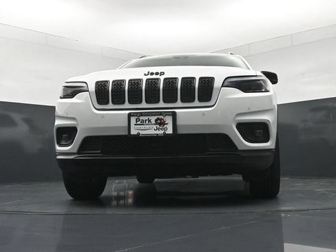 Used 2023 Jeep Cherokee Altitude Lux AWD/4WD image 23