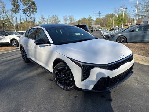 New 2026 Kia K4 GT-Line FWD image 1