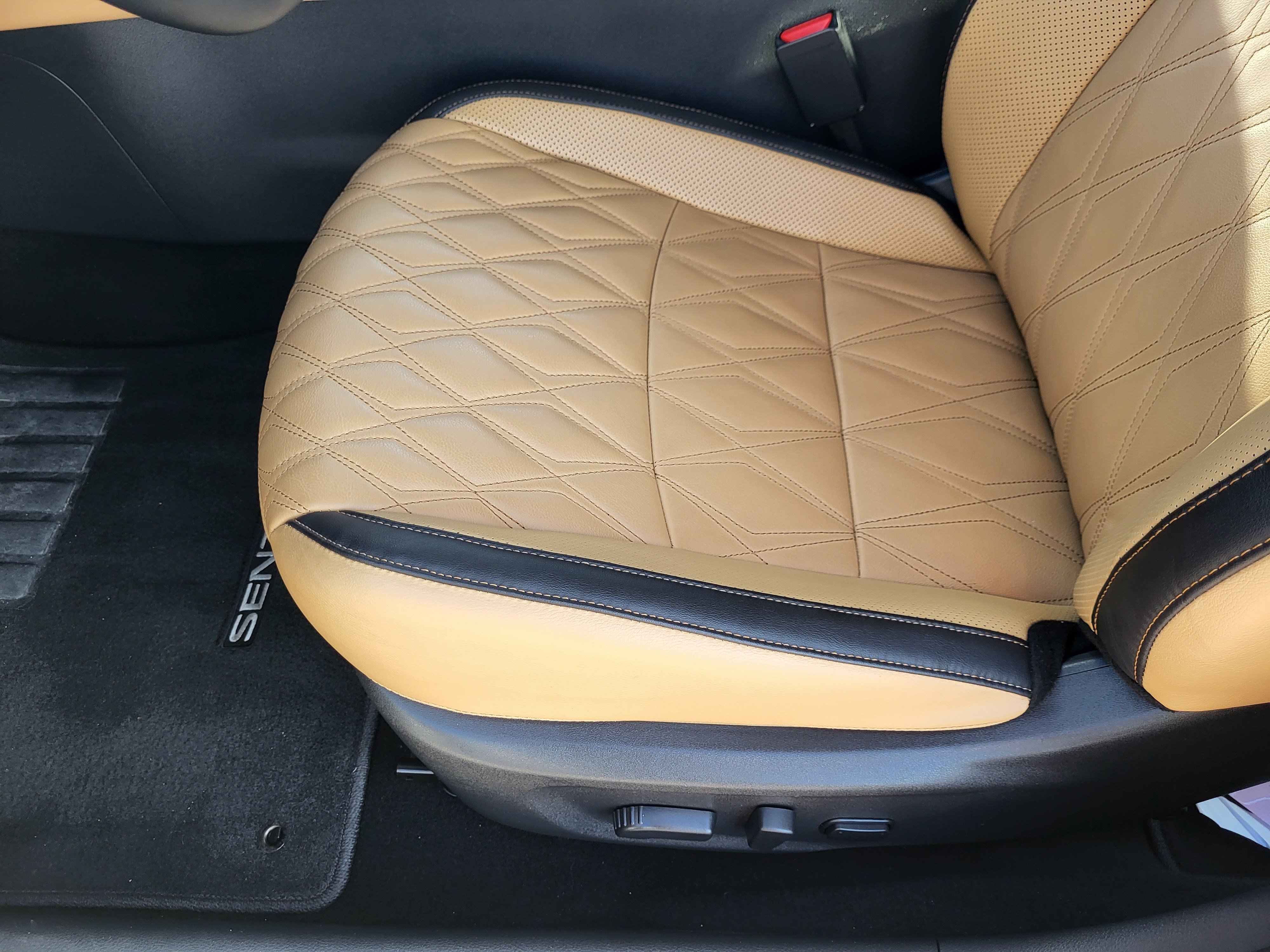 Used 2025 Nissan Sentra SV w/ SV Premium Package FWD image 23