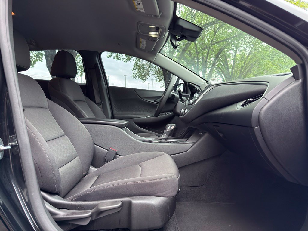 Used 2024 Chevrolet Malibu LT FWD image 33