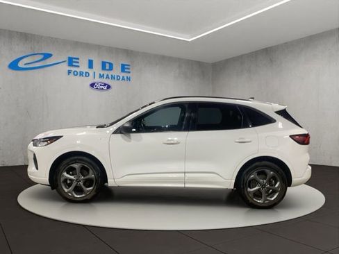 Used 2023 Ford Escape ST-Line AWD/4WD image 3