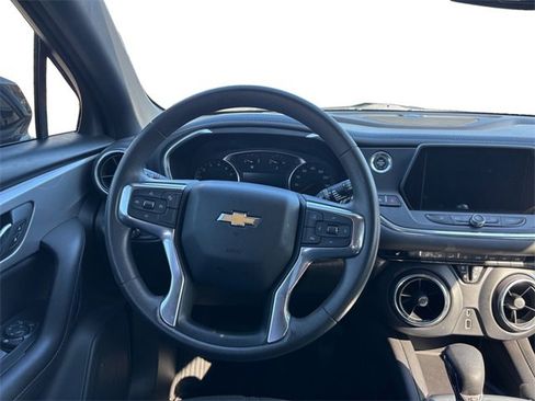 Used 2022 Chevrolet Blazer LT image 12
