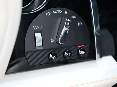 Used 2021 Rolls-Royce Wraith RWD image 12