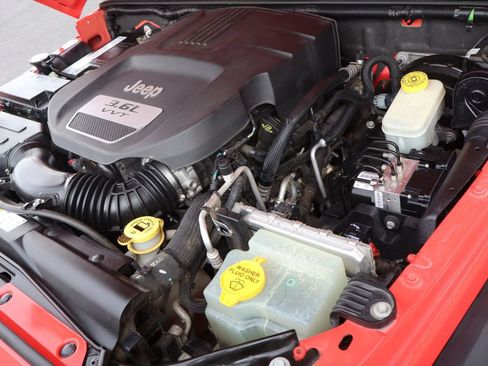 Used 2013 Jeep Wrangler Unlimited Sport AWD/4WD image 43