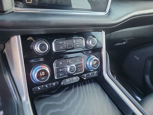 Used 2022 GMC Yukon Denali RWD image 24