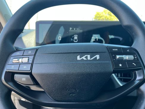 Used 2025 Kia K4 FWD image 28