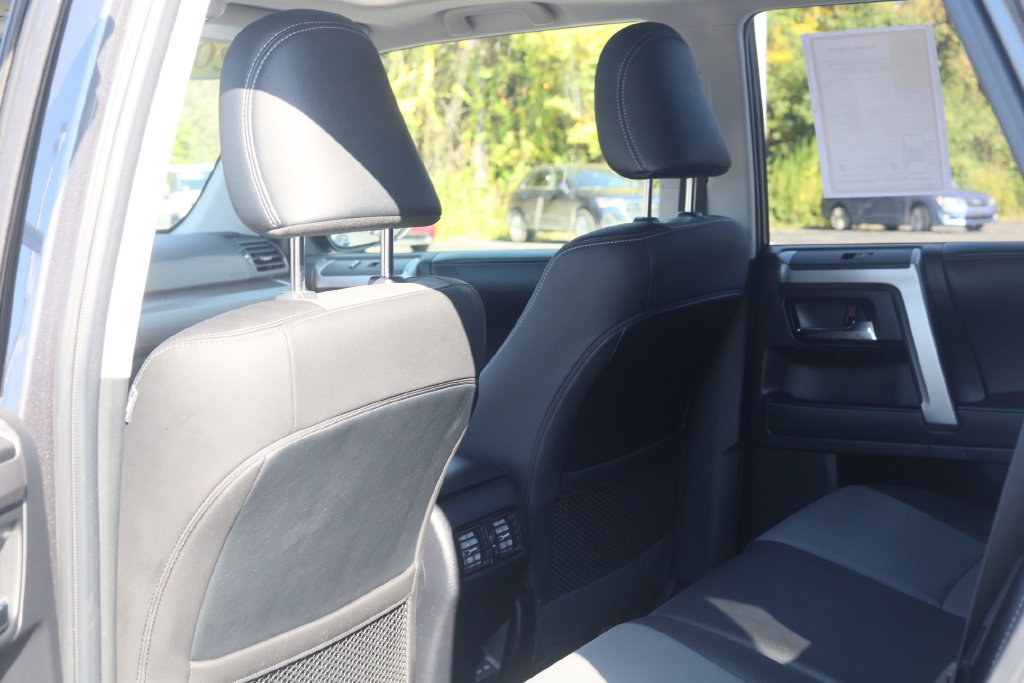 Certified 2023 Toyota 4Runner SR5 Premium w/ Moonroof Package AWD/4WD image 26