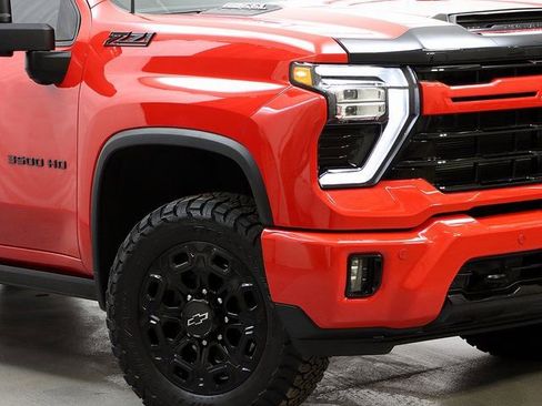 Used 2024 Chevrolet Silverado 3500 LTZ w/ LTZ Plus Package image 3