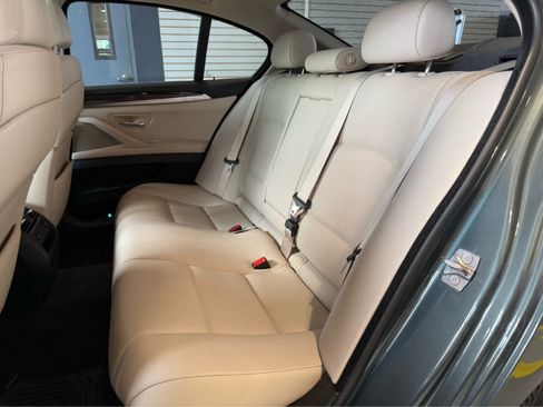 Used 2012 BMW 535i xDrive Sedan AWD/4WD image 9