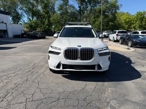 Used 2024 BMW X7 xDrive40i w/ Premium Package AWD/4WD image 8